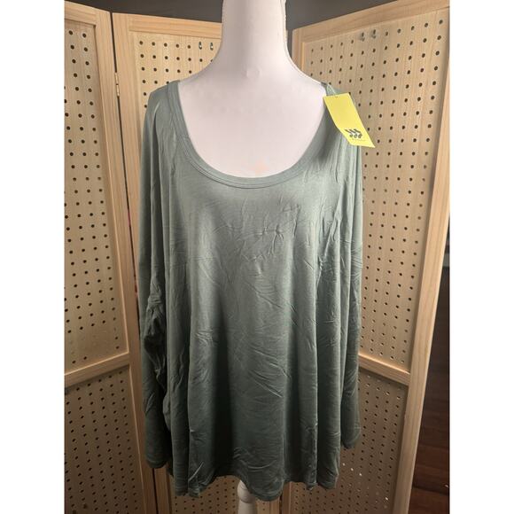 Target Size 4X Set Of 5 All In Motion Tops NWT - Picture 6 of 15